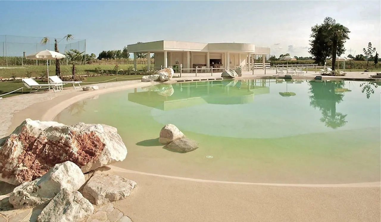 פוזולנגו Creative Design House Golf & Spa