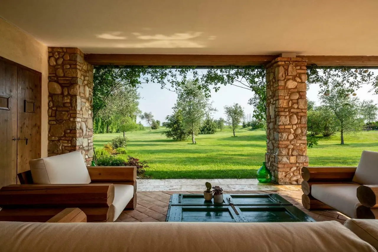 פוזולנגו Creative Design House Golf & Spa איטליה