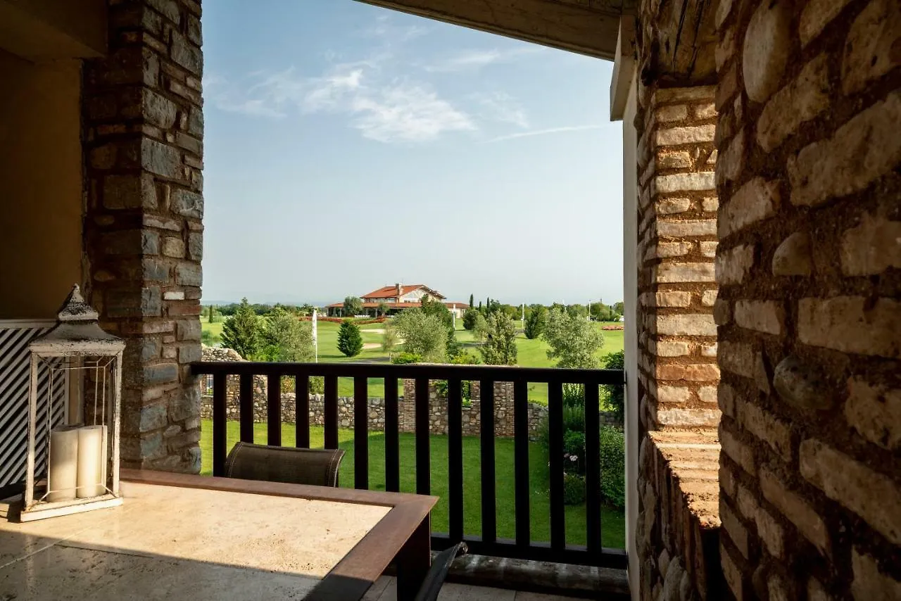 פוזולנגו Creative Design House Golf & Spa 0*,