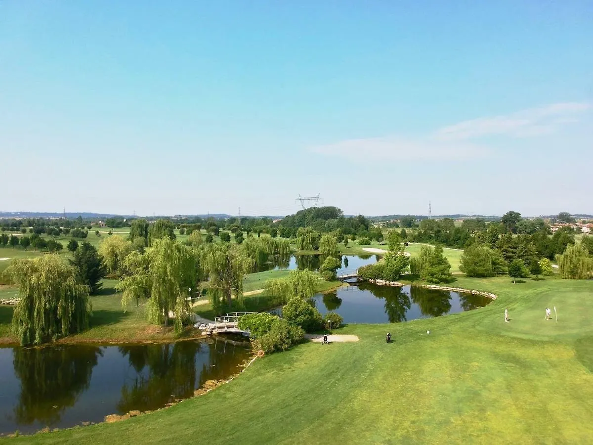 דירה פוזולנגו Creative Design House Golf & Spa